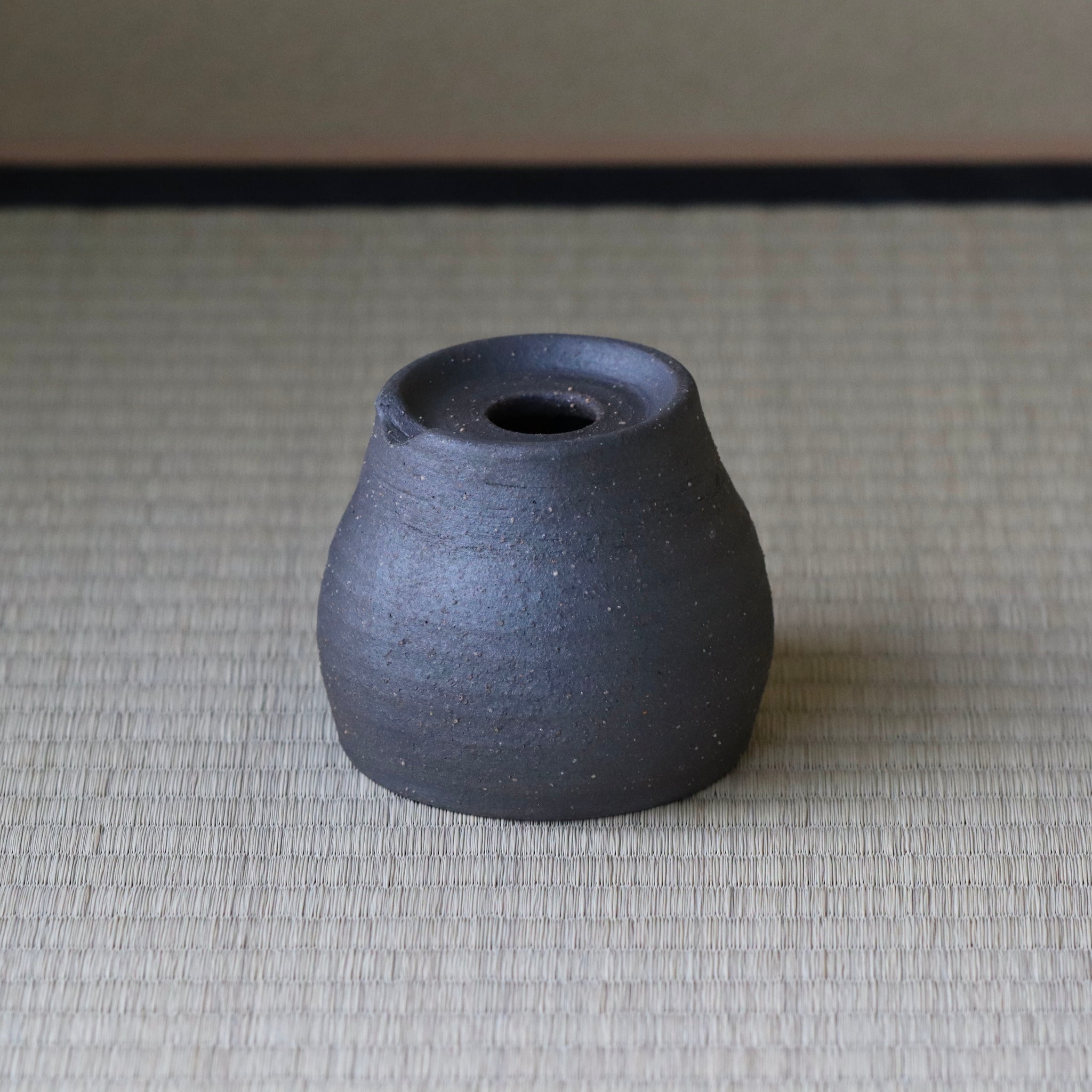 Handmade pot by Takaoka, B-6